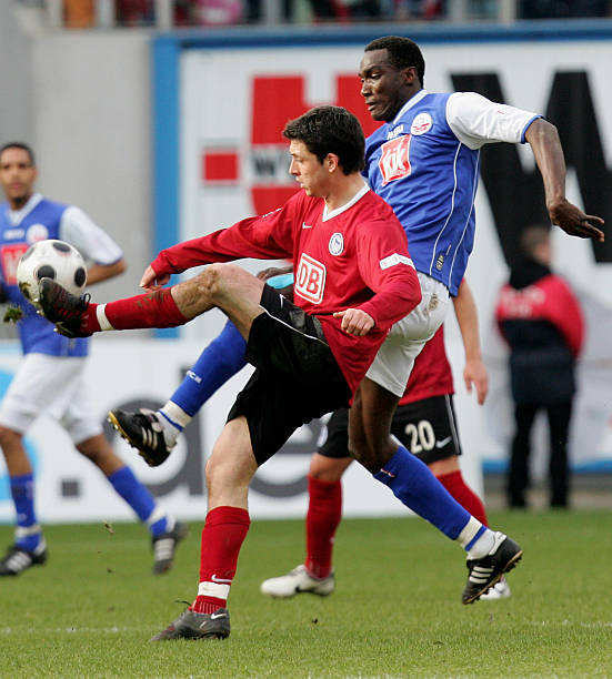 他不仅仅是 他不仅仅是