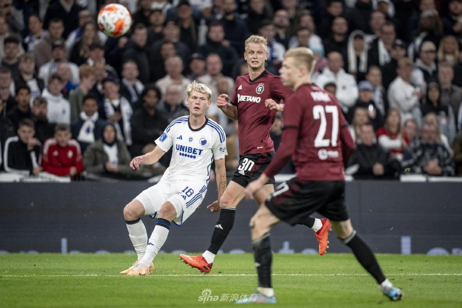 中的潜在变 中的潜在变