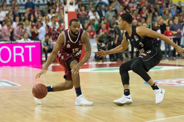 足球竞技中 足球竞技中